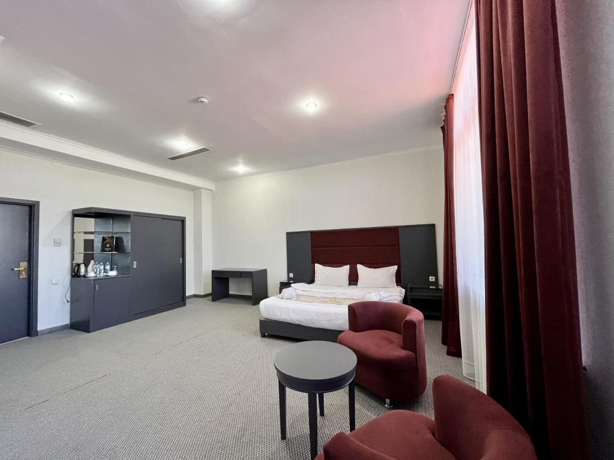 Almaty Grand Erbil Hotel Eksteriør billede